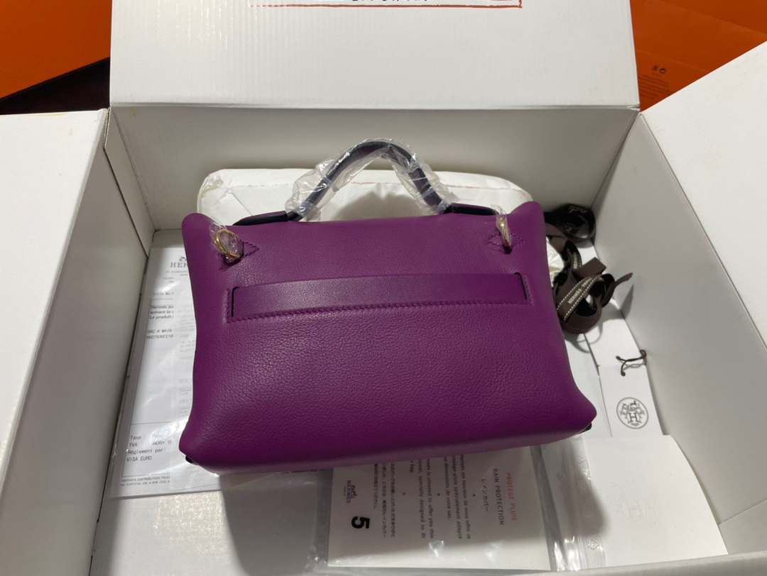 Hermes Kelly 2424 29cm Handbag in Purple Clemence Leather 